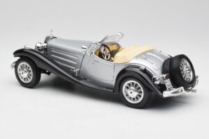 Mercedes 500K Roadster Argento Bburago 1:18 3020-M1 Pressofusione — immagine 7 di 8