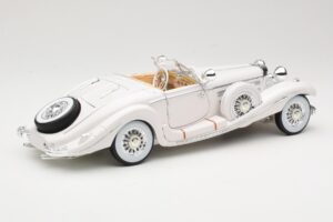Mercedes 500K Special Roadster Bianco Premiere Edition Maisto 1:18 536055 Pressofusione — immagine 3 di 8