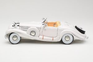 Mercedes 500K Special Roadster Bianco Premiere Edition Maisto 1:18 536055 Pressofusione — immagine 4 di 8