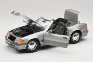 Mercedes 500SL R129 Argento Tchibo 1:18 TC001 Pressofusione — immagine 2 di 8