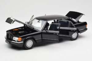 Mercedes 560 SEL W126 Nero Edizione Dealer Norev 1:18 B66040599 Pressofusione — immagine 2 di 8