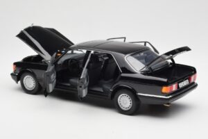Mercedes 560 SEL W126 Nero Edizione Dealer Norev 1:18 B66040599 Pressofusione — immagine 5 di 8