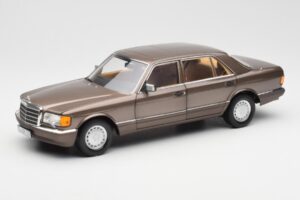 Mercedes 560 SEL W126 Impala Marrone Edizione Dealer Norev 1:18 B66040646 Pressofusione