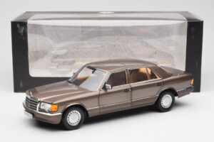 Mercedes 560 SEL W126 Impala Marrone Edizione Dealer Norev 1:18 B66040646 Pressofusione — immagine 8 di 8