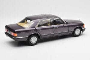 Mercedes 560 SEL W126 Viola Metallic Norev 1:18 183544 Pressofusione — immagine 3 di 8