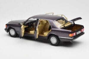 Mercedes 560 SEL W126 Viola Metallic Norev 1:18 183544 Pressofusione — immagine 5 di 8