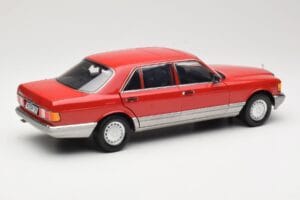 Mercedes 560 SEL W126 Rosso Norev 1:18 183463 Pressofusione — immagine 3 di 8