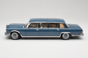Mercedes 600 Pullman W100 Blu NZG 1:18 B66040707 Pressofusione — immagine 4 di 8
