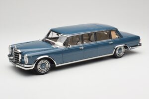 Mercedes 600 Pullman W100 Blu NZG 1:18 B66040707 Pressofusione