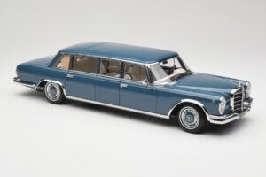 Mercedes 600 Pullman W100 Blu NZG 1:18 B66040707 Pressofusione — immagine 6 di 8