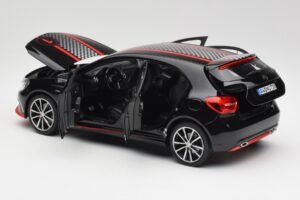 Mercedes A-Class W176 AMG Nero Norev 1:18 183596 Pressofusione — immagine 5 di 8