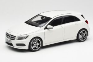 Mercedes A-Class W176 Cirrus Bianco Norev 1:18 B66960126 Pressofusione