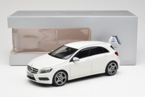 Mercedes A-Class W176 Cirrus Bianco Norev 1:18 B66960126 Pressofusione — immagine 8 di 8