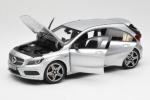 Mercedes A-Class W176 Polar Argento Norev 1:18 B66960139 Pressofusione — immagine 2 di 8