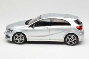 Mercedes A-Class W176 Polar Argento Norev 1:18 B66960139 Pressofusione — immagine 4 di 8