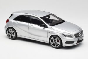Mercedes A-Class W176 Polar Argento Norev 1:18 B66960139 Pressofusione — immagine 6 di 8