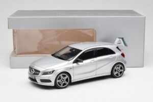 Mercedes A-Class W176 Polar Argento Norev 1:18 B66960139 Pressofusione — immagine 8 di 8