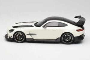 Mercedes AMG GT C190 Black Series Designo Diamond Bianco Metallic Minichamps 1:18 155032022 Pressofusione — immagine 3 di 6