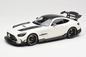Mercedes AMG GT C190 Black Series Diamond White Metallic Minichamps 1:18 110032020 Pressofusione