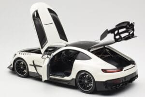 Mercedes AMG GT C190 Black Series Diamond White Metallic Minichamps 1:18 110032020 Pressofusione — immagine 5 di 8