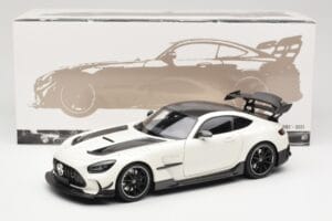 Mercedes AMG GT C190 Black Series Diamond White Metallic Minichamps 1:18 110032020 Pressofusione — immagine 8 di 8