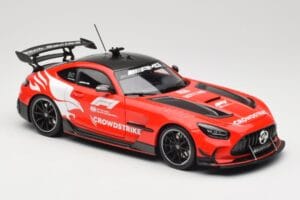 Mercedes AMG GT C190 Black Series Safety Car F1 2024 Minichamps 1:18 110032090 Pressofusione — immagine 6 di 8