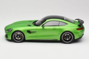 Mercedes AMG GT R C190 Verde Opaco Minichamps 1:18 155036020 Pressofusione — immagine 3 di 6