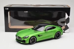 Mercedes AMG GT R C190 Verde Opaco Minichamps 1:18 155036020 Pressofusione — immagine 6 di 6