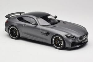 Mercedes AMG GT R C190 Grigio Opaco Metallizzato Minichamps 1:18 155036026 Pressofusione — immagine 4 di 6