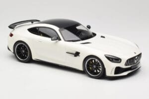 Mercedes AMG GT R C190 Bianco Metallizzato Minichamps 1:18 155036028 Pressofusione — immagine 4 di 6