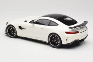 Mercedes AMG GT R C190 Bianco Metallizzato Minichamps 1:18 155036028 Pressofusione — immagine 5 di 6