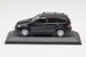 Mercedes AMG ML 63 W164 Nero Minichamps 1:43 400037670 Pressofusione