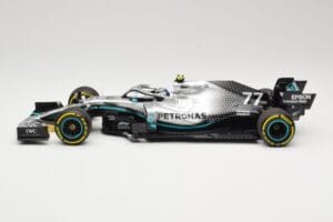 Mercedes AMG Petronas Motorsport W10 #77 V. Bottas 2nd Place Chinese GP 2019 Minichamps 1:18 110190377 Pressofusione — immagine 3 di 6