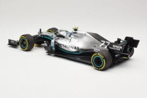 Mercedes AMG Petronas Motorsport W10 #77 V. Bottas 2nd Place Chinese GP 2019 Minichamps 1:18 110190377 Pressofusione — immagine 5 di 6