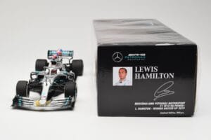 Mercedes AMG Petronas W10 #44 L. Hamilton Winner British GP 2019 Minichamps 1:18 110191044 Pressofusione — immagine 6 di 6