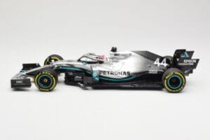 Mercedes AMG Petronas W10 #44 L. Hamilton Winner Chinese GP 2019 Minichamps 1:18 110190344 Pressofusione — immagine 3 di 6