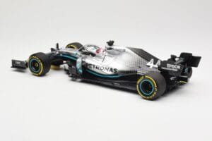 Mercedes AMG Petronas W10 #44 L. Hamilton Winner Chinese GP 2019 Minichamps 1:18 110190344 Pressofusione — immagine 5 di 6