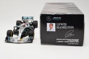 Mercedes AMG Petronas W10 #44 L. Hamilton Winner Chinese GP 2019 Minichamps 1:18 110190344 Pressofusione — immagine 6 di 6