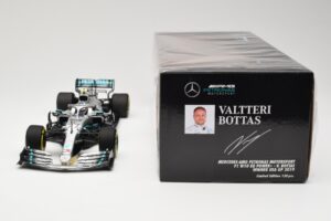 Mercedes AMG Petronas W10 #77 V. Bottas Winner USA GP 2019 Minichamps 1:18 110191877 Pressofusione — immagine 6 di 6