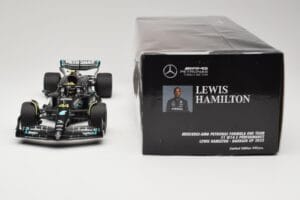 Mercedes AMG Petronas W14 E Performance #44 L. Hamilton Bahrain GP 2023 Minichamps 1:18 110230144 Pressofusione — immagine 6 di 6