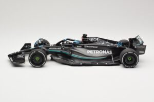 Mercedes AMG Petronas W14 E Performance #63 G. Russell Australian GP 2023 Minichamps 1:18 110230363 Pressofusione — immagine 3 di 6