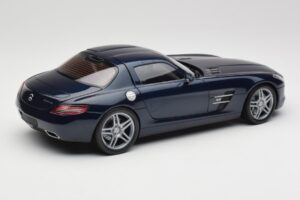 Mercedes SLS AMG C197 Blue Metallic Minichamps 1:18 180039021 Pressofusione — immagine 3 di 8