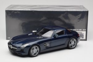 Mercedes SLS AMG C197 Blue Metallic Minichamps 1:18 180039021 Pressofusione — immagine 8 di 8