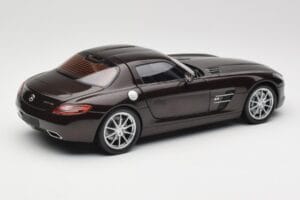 Mercedes AMG SLS C197 Brown Metallic Minichamps 1:18 100039028 Pressofusione — immagine 3 di 8
