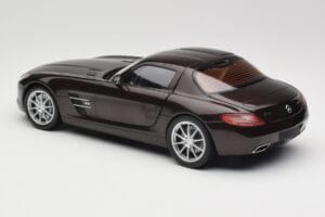Mercedes AMG SLS C197 Brown Metallic Minichamps 1:18 100039028 Pressofusione — immagine 7 di 8