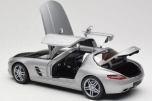 Mercedes AMG SLS C197 Grey Metallic Minichamps 1:18 100039025 Pressofusione — immagine 5 di 8