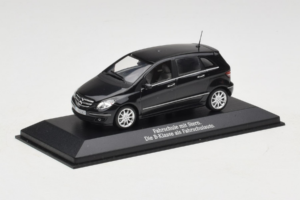 Mercedes B-Class W245 Scuola Guida Nero Minichamps 1:43 MB005 Pressofusione — immagine 2 di 4