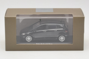 Mercedes B-Class W245 Scuola Guida Nero Minichamps 1:43 MB005 Pressofusione — immagine 4 di 4