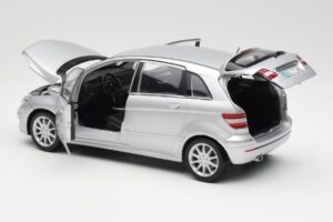 Mercedes B-Class W245 Argento Kyosho 1:18 B66962326 Pressofusione — immagine 5 di 8