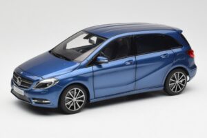 Mercedes B-Class W246 Lotus Blu Metallizzato Norev 1:18 B66961410 Pressofusione